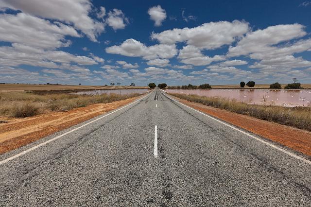 089 Quairading, pink lake.jpg